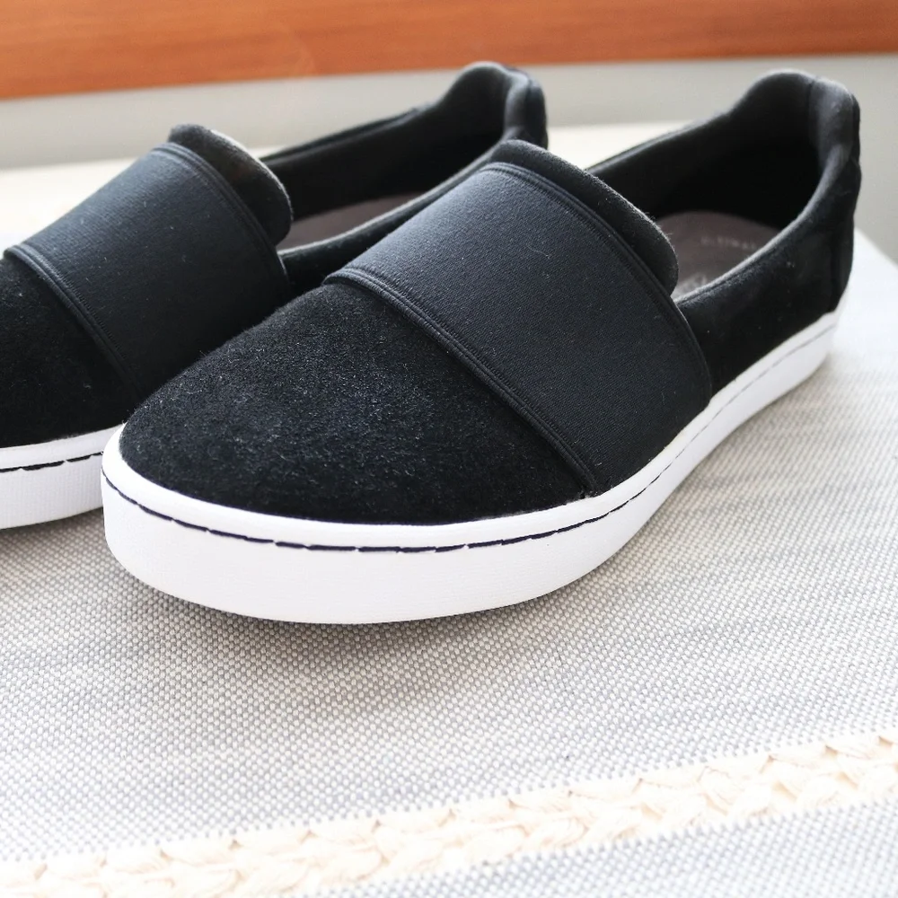 Women's Clarks Slip On Sneakers - Picture 2 of 10